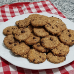 Biscotti integrali con cioccolato avena e semi di lino